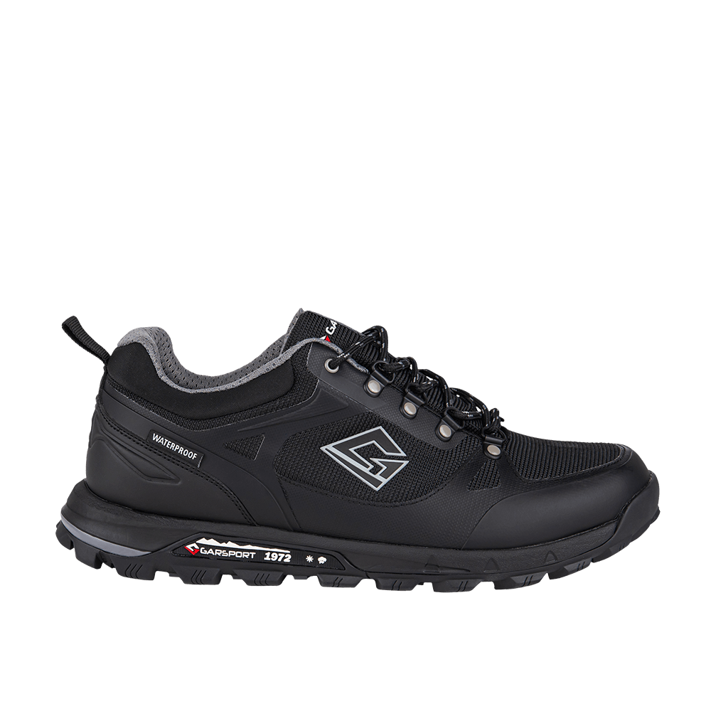 Garsport EVA and rubber soles for the Passo 1972 Low WP in olive for trails and mixed terrain