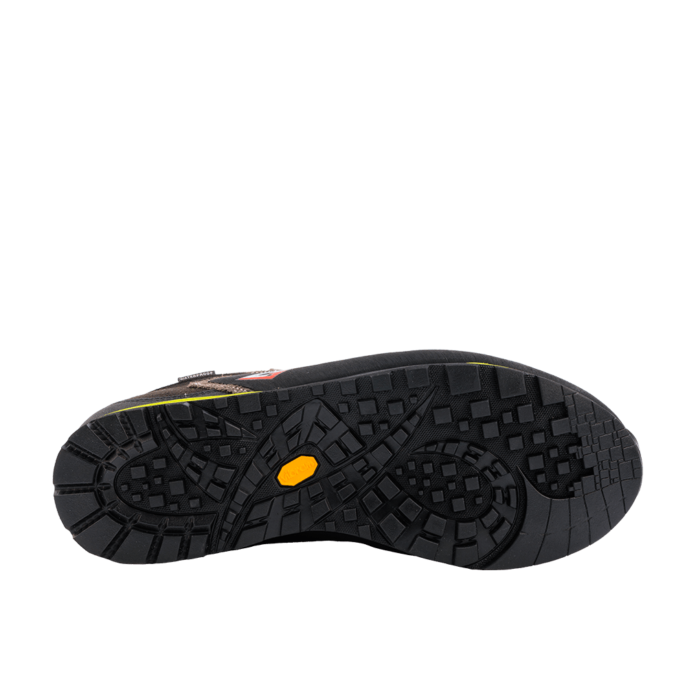 Scarpe Mountain Tech Low con suola Vibram Friction e PU doppia densità