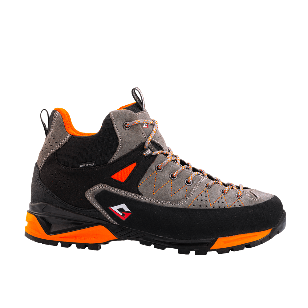 Mountain hiking boot Mountain Tech Mid for demanding trekking and outdoor adventures