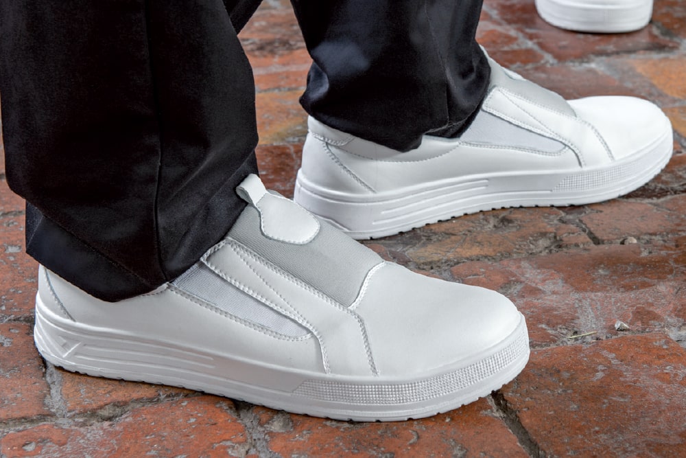 Scarpe professionali bianche da cucina per cuochi, traspiranti e antinfortunistiche Scarpe professionali bianche da cucina per cuochi, traspiranti e antinfortunistiche