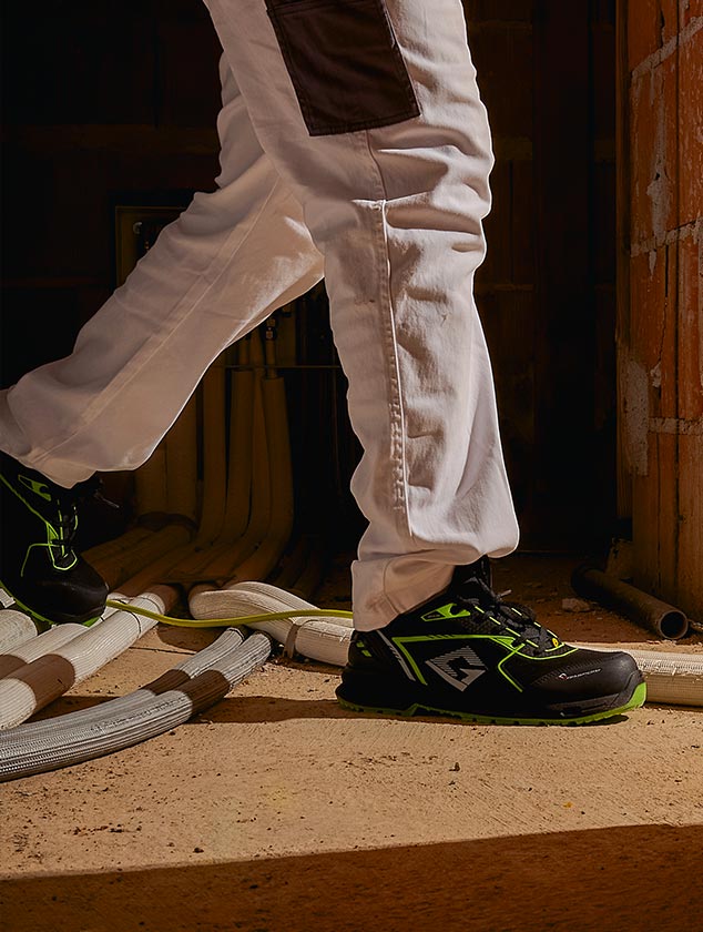 S3S Hexa G2 ESD safety sneaker combines innovation and functionality with its new Hexalight sole