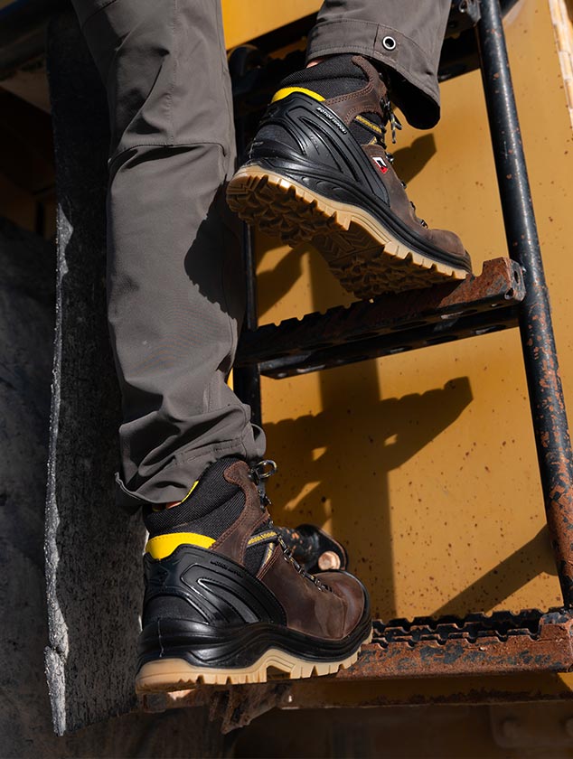 Chaussure de sécurité S3S mi-montante pour travaux lourds Chaussure de sécurité S3S mi-montante pour travaux lourds