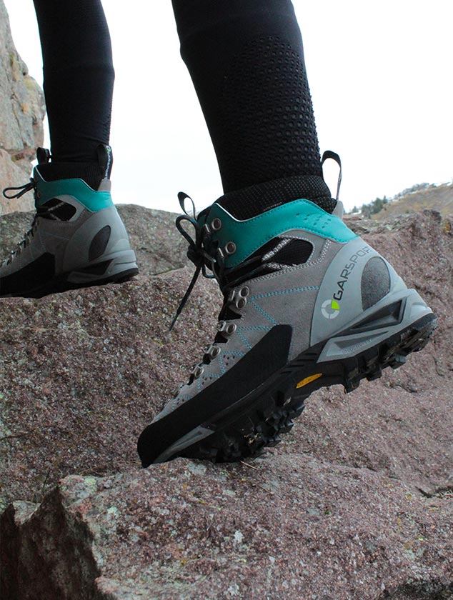 Technical mountaineering footwear